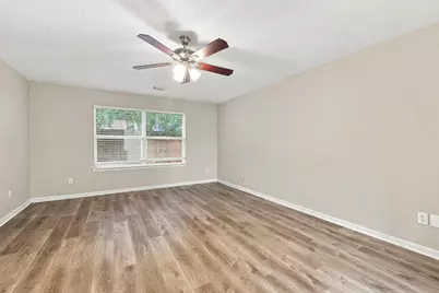 622 Oak Briar Drive, Kemah, TX 77565 - Photo 9
