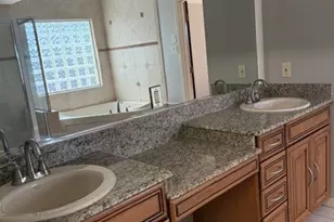 923 W 41st St, Houston, TX 77018 - Photo 13