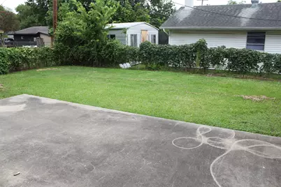 1610 Bexar Avenue, Victoria, TX 77901 - Photo 9