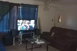 5758 Belmark St, Houston, TX 77033 - Photo 9