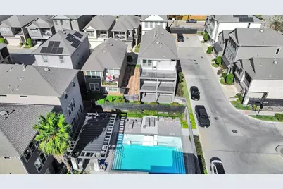 8605 Hollyoaks Creek Lane, Houston, TX 77063 - Photo 49