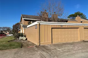 6119 Dryad Dr, Houston, TX 77035 - Photo 17