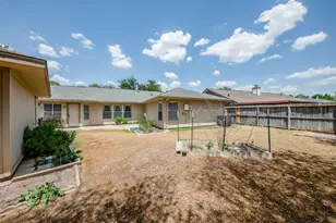 13211 Rosstown Dr, Sugar Land, TX 77478 - Photo 31