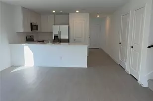 331 Parkin Ct, Conroe, TX 77303 - Photo 5