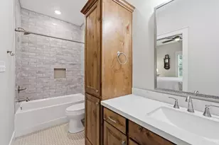 613 N 13th St, Nederland, TX 77627 - Photo 25