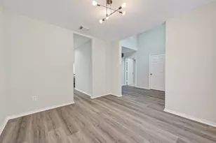6915 Great Oaks Shadow Dr, Houston, TX 77083 - Photo 11