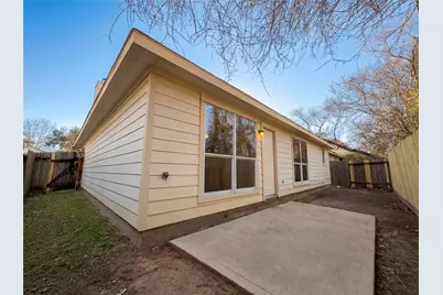 18472 Sunrise Oaks Court, Montgomery, TX 77316 - Photo 5