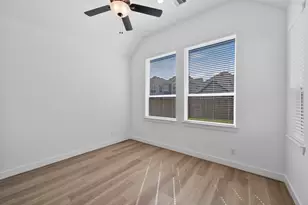 10110 Palm Spgs Pl, Manvel, TX 77578 - Photo 11