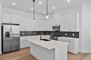 10110 Palm Spgs Pl, Manvel, TX 77578 - Photo 9