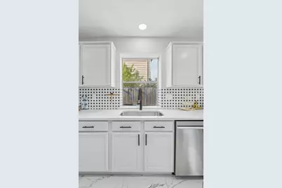 11306 Avon Place, Houston, TX 77066 - Photo 13