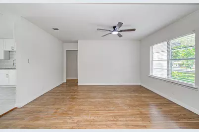 1100 Cowan Avenue, Conroe, TX 77301 - Photo 13