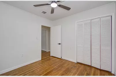 1100 Cowan Avenue, Conroe, TX 77301 - Photo 27