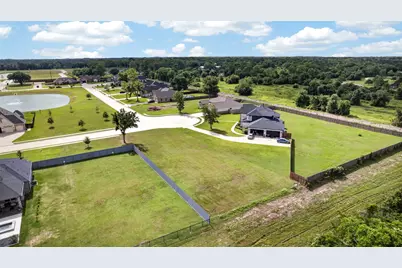 3158 W Tower Circle, Santa Fe, TX 77517 - Photo 11