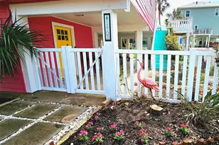 13707 Pirates Beach Blvd, Galveston, TX 77554 - Photo 33