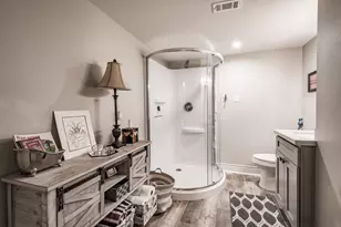 3600 Autumn Ln, Baytown, TX 77521 - Photo 19