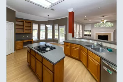 2435 Thorndon Park Court, League City, TX 77573 - Photo 7