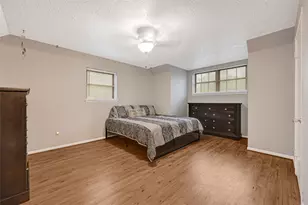215 Coronation Dr, Houston, TX 77034 - Photo 27
