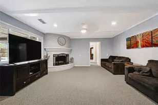 215 Coronation Dr, Houston, TX 77034 - Photo 23