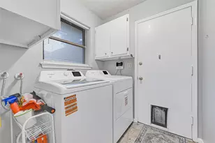 215 Coronation Dr, Houston, TX 77034 - Photo 25