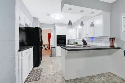 215 Coronation Drive, Houston, TX 77034 - Photo 11