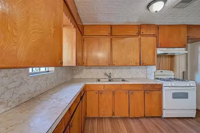 4905 Brinkley Street, Houston, TX 77033 - Photo 7