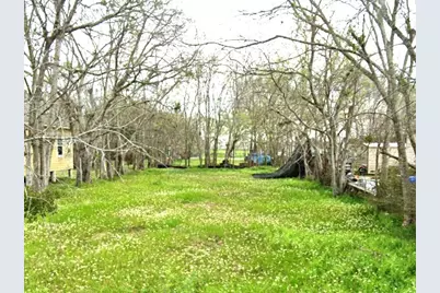 209 Moutray Avenue, Wharton, TX 77488 - Photo 1