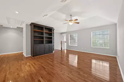 3223 S Lake Village Drive, Katy, TX 77450 - Photo 33