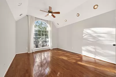 3223 S Lake Village Drive, Katy, TX 77450 - Photo 39