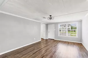 202 E Kay St, Dayton, TX 77535 - Photo 25
