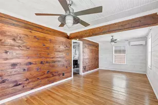 202 E Kay St, Dayton, TX 77535 - Photo 19