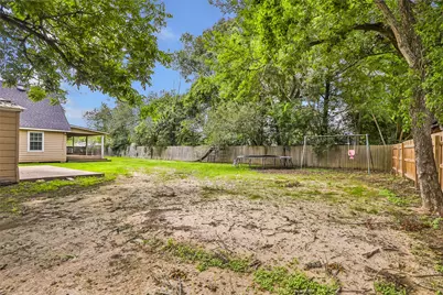 202 E Kay Street, Dayton, TX 77535 - Photo 35
