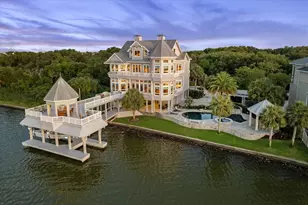 13415 Jibstay Ct, Galveston, TX 77554 - Photo 1