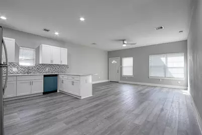 9306 Bean Street Street #B, Houston, TX 77028 - Photo 11