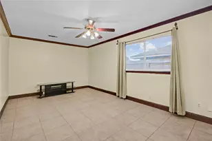 8565 Ridgepoint Dr, Houston, TX 77055 - Photo 9