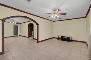 8565 Ridgepoint Dr, Houston, TX 77055 - Photo 5