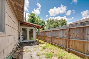 8565 Ridgepoint Dr, Houston, TX 77055 - Photo 37