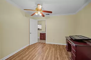 8565 Ridgepoint Dr, Houston, TX 77055 - Photo 23