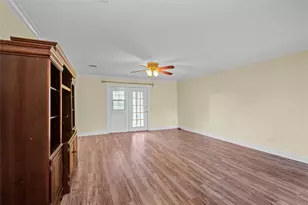 8565 Ridgepoint Dr, Houston, TX 77055 - Photo 15