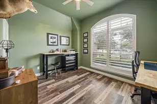 9242 Holloway Cliff Ln, Cypress, TX 77433 - Photo 19