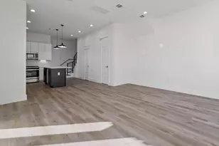 5404 Margarita St, Houston, TX 77020 - Photo 3