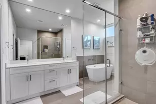 5702 Rucio Ln, Houston, TX 77092 - Photo 15