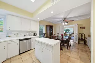 1801 Lexington St, Houston, TX 77098 - Photo 11