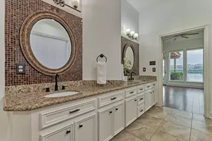 373 Bayshore Dr, Montgomery, TX 77356 - Photo 13