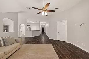 1303 S Teal Estates Cir, Fresno, TX 77545 - Photo 9