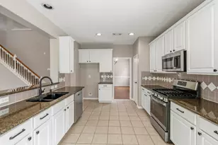 3007 Eagle Lake Dr, Pearland, TX 77581 - Photo 9