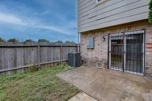 6330 Creekbend Dr, Houston, TX 77096 - Photo 17