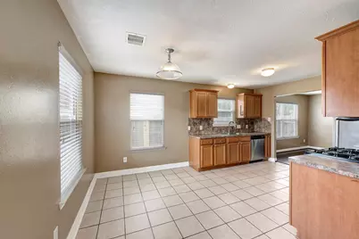 1915 Sable Glen Court, Richmond, TX 77469 - Photo 11