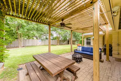 8323 Lorrie Drive, Houston, TX 77025 - Photo 31