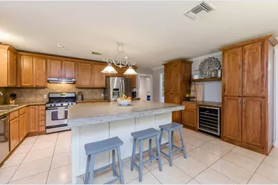 8323 Lorrie Drive, Houston, TX 77025 - Photo 13