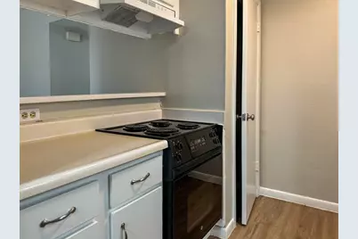 2101 6th Avenue N #3, Texas City, TX 77590 - Photo 7